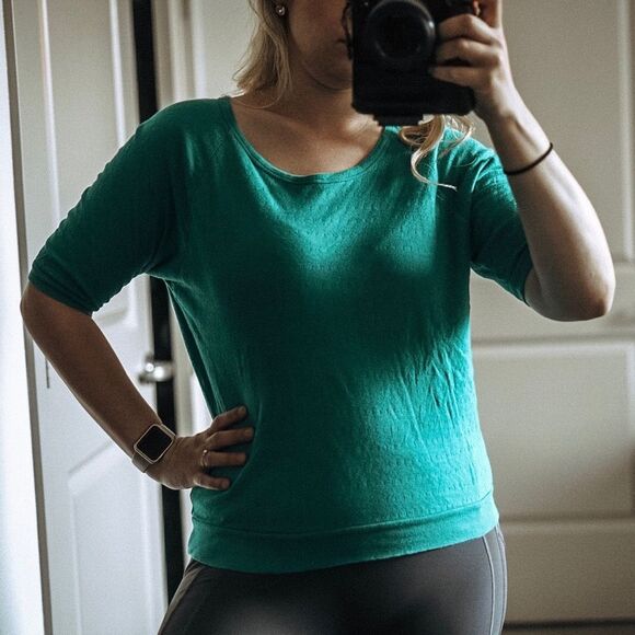 Forever 21 Kelly Green Raglan Half Sleeve Perforated Scoop Sweater Top Size M - Picture 2 of 5